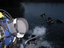 Dämmerungstauchgang von der Badeplattform